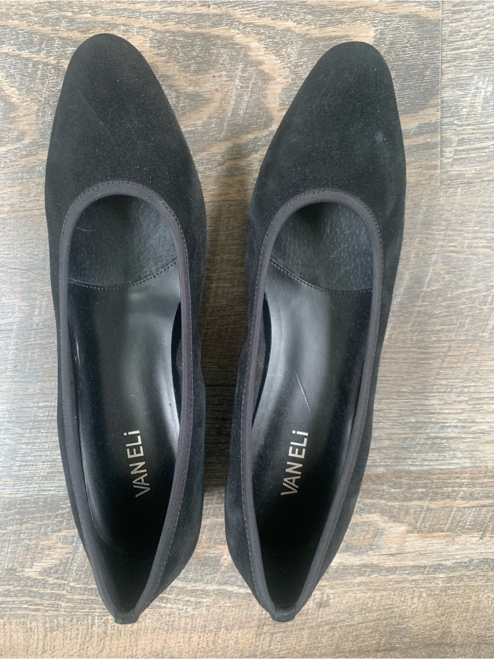 Vaneli Whimsigoth Black Suede Rounded Toe Pumps